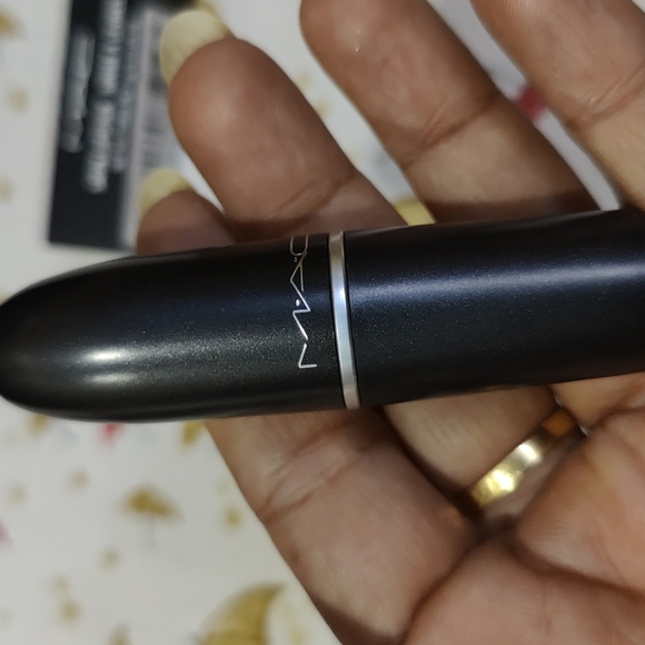 Mac red lipstick - Picture 3 of 6